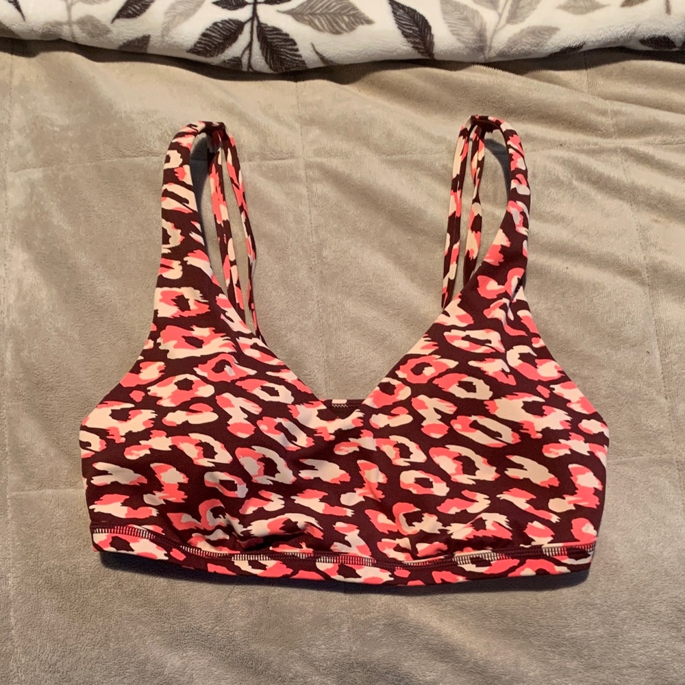 Women’s NWOT Offline by Aerie Plunge Maplewood Leopard Sport’s Bra - Medium
